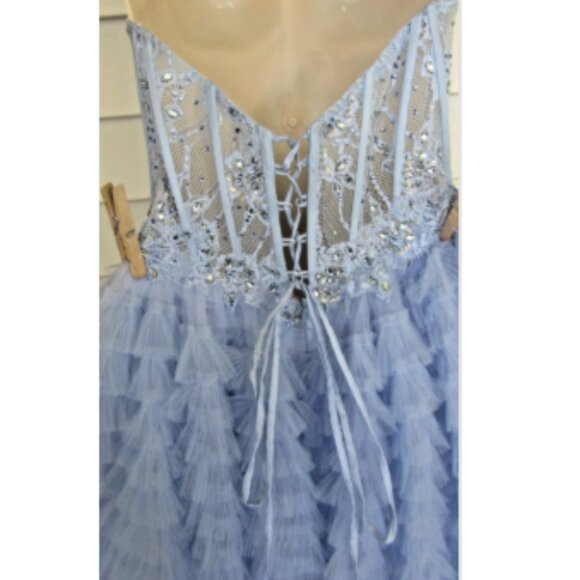 Colette by Mon Cheri Size 6-8 Periwinkle Corset Tulle Ball Gown - Picture 7 of 9
